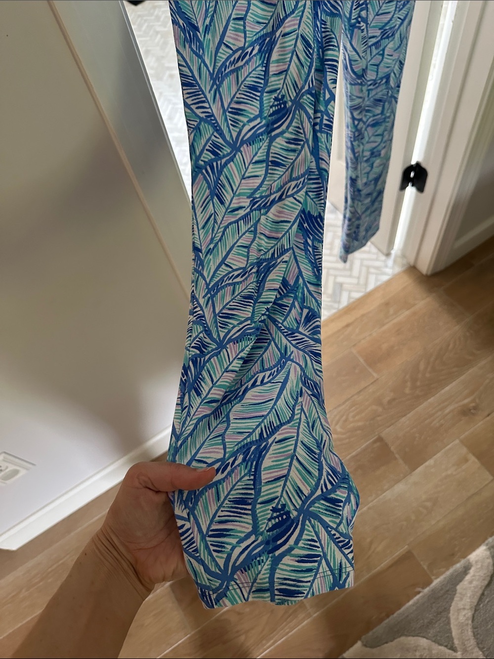 Lilly Pulitzer Blue and White Leaf-Print Sleeveless Jumpsuit - Picture 3 of 7